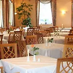 Landhotel Potsdam 4*