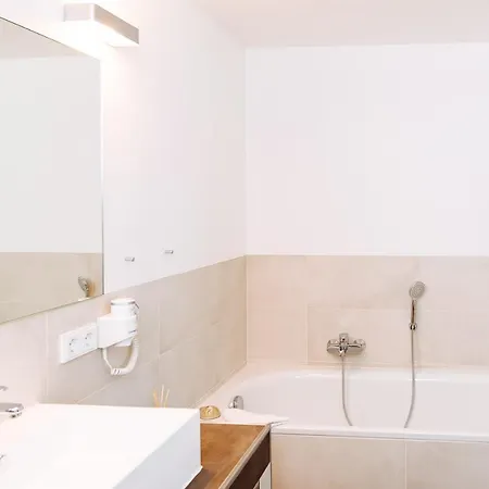 מלון Landhotel Potsdam