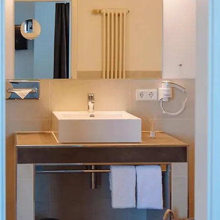 Landhotel Potsdam מלון פוטסדאם