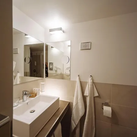 Landhotel Potsdam 4*