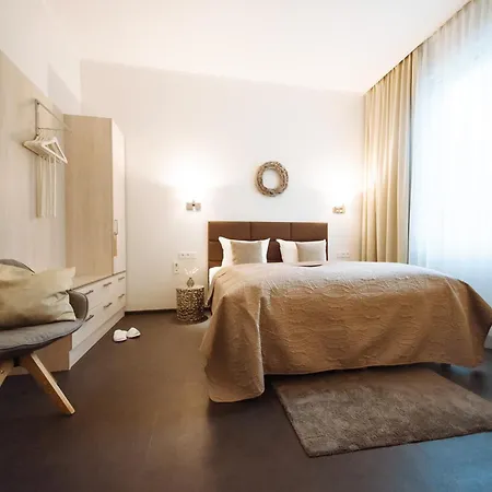 מלון Landhotel Potsdam פוטסדאם