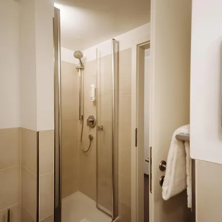 Ξενοδοχείο Landhotel Potsdam 4*