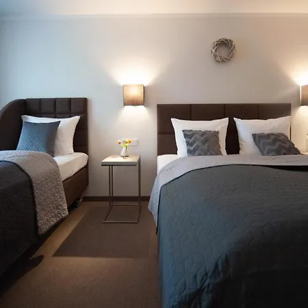 Landhotel Potsdam 4* פוטסדאם