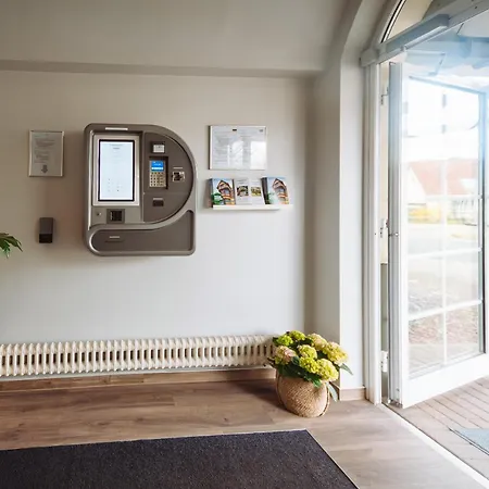 Landhotel Potsdam מלון 4*