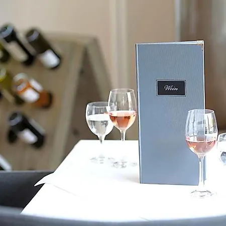Hotel Landhotel Potsdam 4*