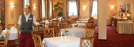 Landhotel Potsdam 4*