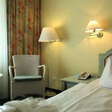 מלון Landhotel Potsdam