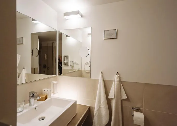 波茨坦兰德酒店 4*